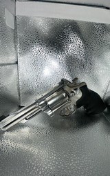 SMITH & WESSON 19-3 .357 MAG - 2 of 3