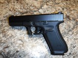 GLOCK 17 G17 GEN 5 9MM W/1 MAG (Police Trade-In) 9MM LUGER (9X19 PARA) - 2 of 3