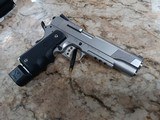 SMITH & WESSON SW1911 .45 ACP