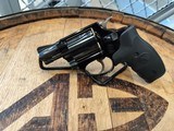 SMITH & WESSON MODEL 37 "AIRWEIGHT" .38 SPL - 1 of 3