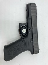 GLOCK G22 GEN5 .40 S&W - 2 of 3