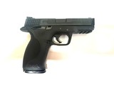 SMITH & WESSON M&P40 .40 S&W - 1 of 2