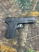 SMITH & WESSON M&P9 SHIELD EZ M2.0 9MM LUGER (9X19 PARA) - 1 of 3