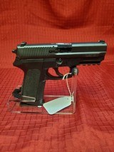 SIG SAUER SP2022 9MM LUGER (9X19 PARA) - 2 of 3