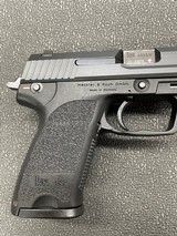 HECKLER & KOCH USP .40 S&W - 2 of 3