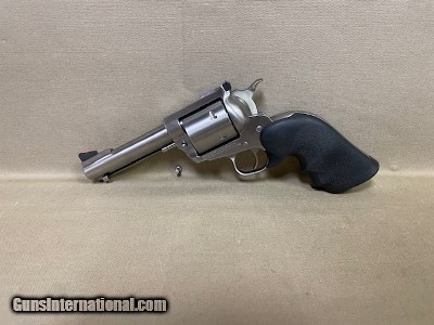 RUGER NEW MODEL SUPER BLACK HAWK .44 MAGNUM