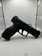 HECKLER & KOCH HK VP40 .40 S&W - 2 of 3