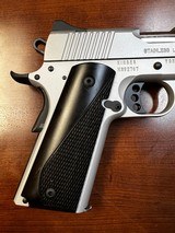 KIMBER 1911 stainless LW .45 ACP - 2 of 3