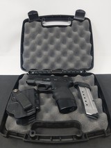 SMITH & WESSON m&p 40 sheild .40 S&W - 1 of 3