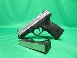 SMITH & WESSON SD9VE 9MM LUGER (9X19 PARA) - 1 of 3