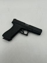 GLOCK 17 9MM LUGER (9X19 PARA)