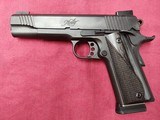 KIMBER 1911 custom lw .45 ACP - 2 of 2