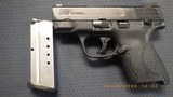 SMITH & WESSON M&P 40 SHIELD .40 S&W - 1 of 3