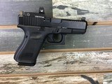 GLOCK 19 19 Gen 5 MOS 9MM LUGER (9X19 PARA) - 1 of 3