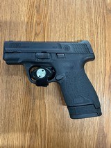 SMITH & WESSON 9 Shield M2.0 9MM LUGER (9X19 PARA) - 1 of 3