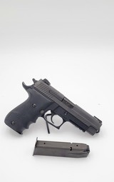 SIG SAUER P226 ELITE .40 S&W - 2 of 3