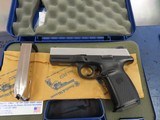 SMITH & WESSON SW40VE .40 S&W - 1 of 3