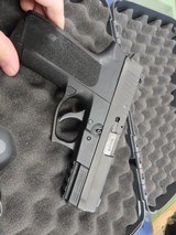 SIG SAUER SP2022 9MM LUGER (9X19 PARA) - 1 of 3