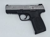 SMITH & WESSON SD40 VE .40 S&W - 1 of 3