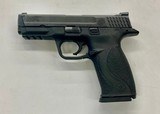 SMITH & WESSON M&P40 .40 S&W - 2 of 3