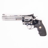 COLT ANACONDA
.44 MAGNUM - 1 of 3
