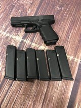 GLOCK G23 GEN 4 .40 S&W - 1 of 3