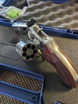 SMITH & WESSON M686 plus deluxe .357 MAG - 3 of 3