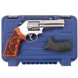 SMITH & WESSON 617-6 .22 LR - 3 of 3