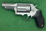 TAURUS JUDGE MAGNUM .45 LC/.410 GA - 2 of 3