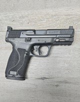 Smith & Wesson M&P M2.0 Optic Ready 10MM - 1 of 3