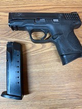 SMITH & WESSON M&P 40c .40 S&W - 2 of 3