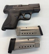 SMITH & WESSON M & P 9 Shield 9MM LUGER (9x19 PARA) - 1 of 3
