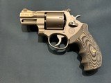 SMITH & WESSON 627 PERFORMANCE .357 MAG - 2 of 3