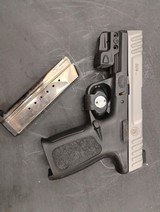 SMITH & WESSON SD9 9MM LUGER (9x19 PARA) - 1 of 3