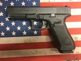 GLOCK G22GEN 4 .40 S&W - 1 of 3