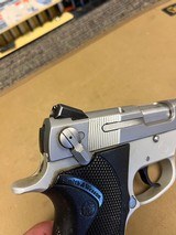 SMITH & WESSON 4013 .40 S&W - 3 of 3