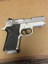 SMITH & WESSON 4013 .40 S&W - 1 of 3