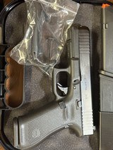 GLOCK G17 GEN 5 POLICE TRADE IN 9MM LUGER (9X19 PARA) - 2 of 3