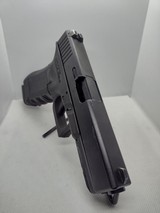 GLOCK G22 GEN 3 .40 S&W - 2 of 3