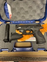 SMITH & WESSON M&P40 .40 S&W - 1 of 3