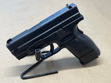 SPRINGFIELD ARMORY XD-40 SUB COMPACT .40 S&W - 1 of 3