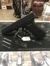 GLOCK 17 9MM LUGER (9X19 PARA)