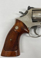 SMITH & WESSON 19-3 .357 MAG - 2 of 3