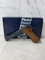 SMITH & WESSON model 422 .22 LR - 2 of 3