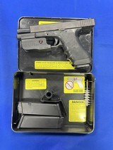 GLOCK 22 G22 Gen 2 .40 S&W - 1 of 3