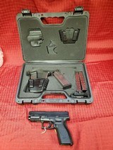 SPRINGFIELD ARMORY XD-40 .40 S&W - 1 of 3