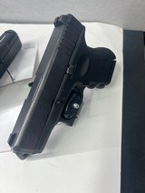 GLOCK 27 .40 S&W - 1 of 3