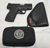 SMITH & WESSON M&P 9 SHIELD 9MM LUGER (9x19 PARA) - 1 of 3