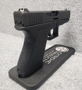 GLOCK G23Gen 2 .40 S&W - 2 of 3