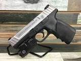 SMITH & WESSON SD40 VE .40 S&W - 1 of 3